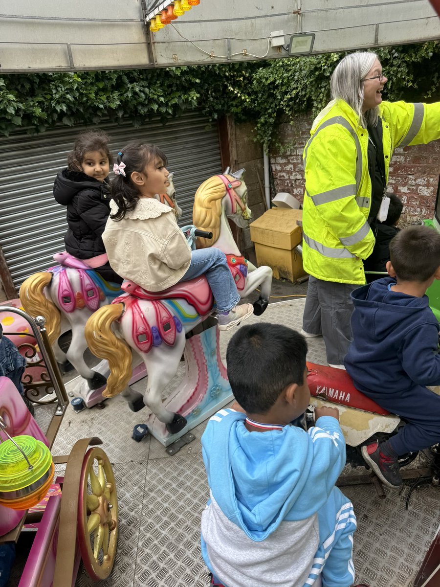 NithsdaleroadNS's tweet image. ☀️ Fun day 2025! ☀️ 
We had great fun this afternoon, can’t wait for the boys and girls to have a turn in the morning 🎉 🎈 🥳