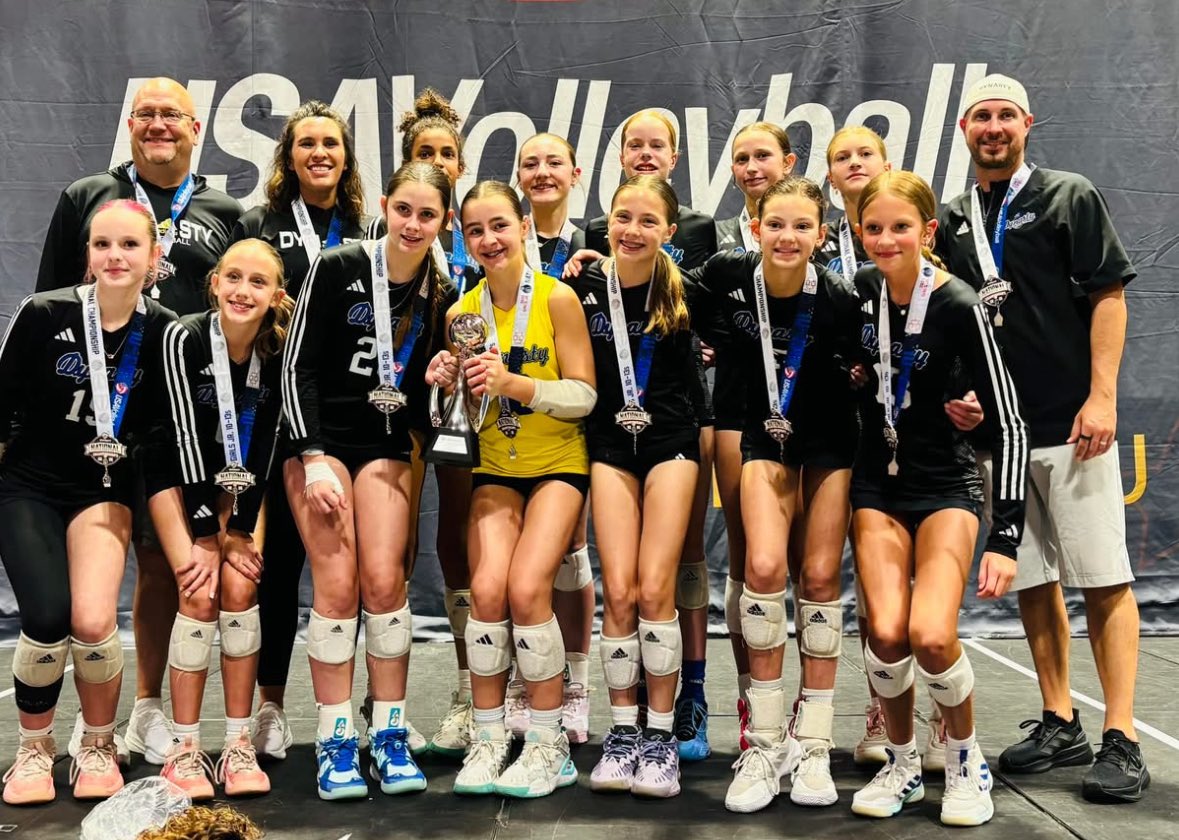 🇺🇸DYNASTY ON THE PODIUM🇺🇸
Congratulations to the athletes, coaches, and families on 13 Black and 12 Black on a magical run to the championship match!  Each team came up short in the quest for Gold, but played some amazing VB in Kansas City! 
#TrainWinRepeat💪🏾🔥🏆