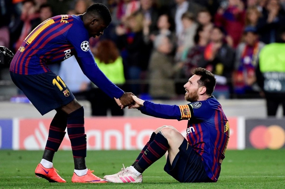 oocdembouz's tweet photo. C'est l'anniversaire de Lionel Messi aujourd'hui 🐐
Petit thread pour rappeler la relation particulière entre @dembouz et Messi avant la rencontre qui les opposera dimanche... #dembeleballondor https://t.co/2Zm3pnfWXI