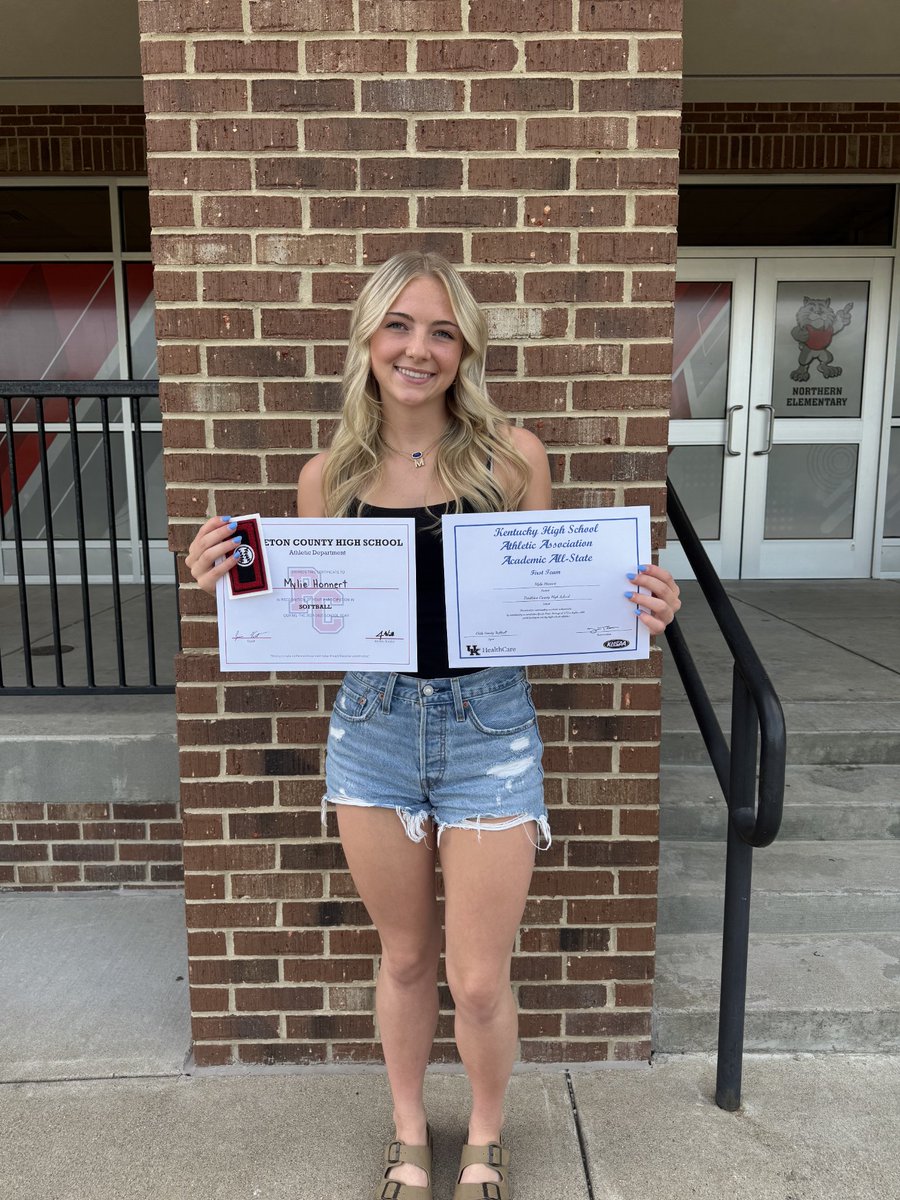 Received my junior year Softball bar and my KHSAA Academic All-state award. Ready for a busy travel ball season