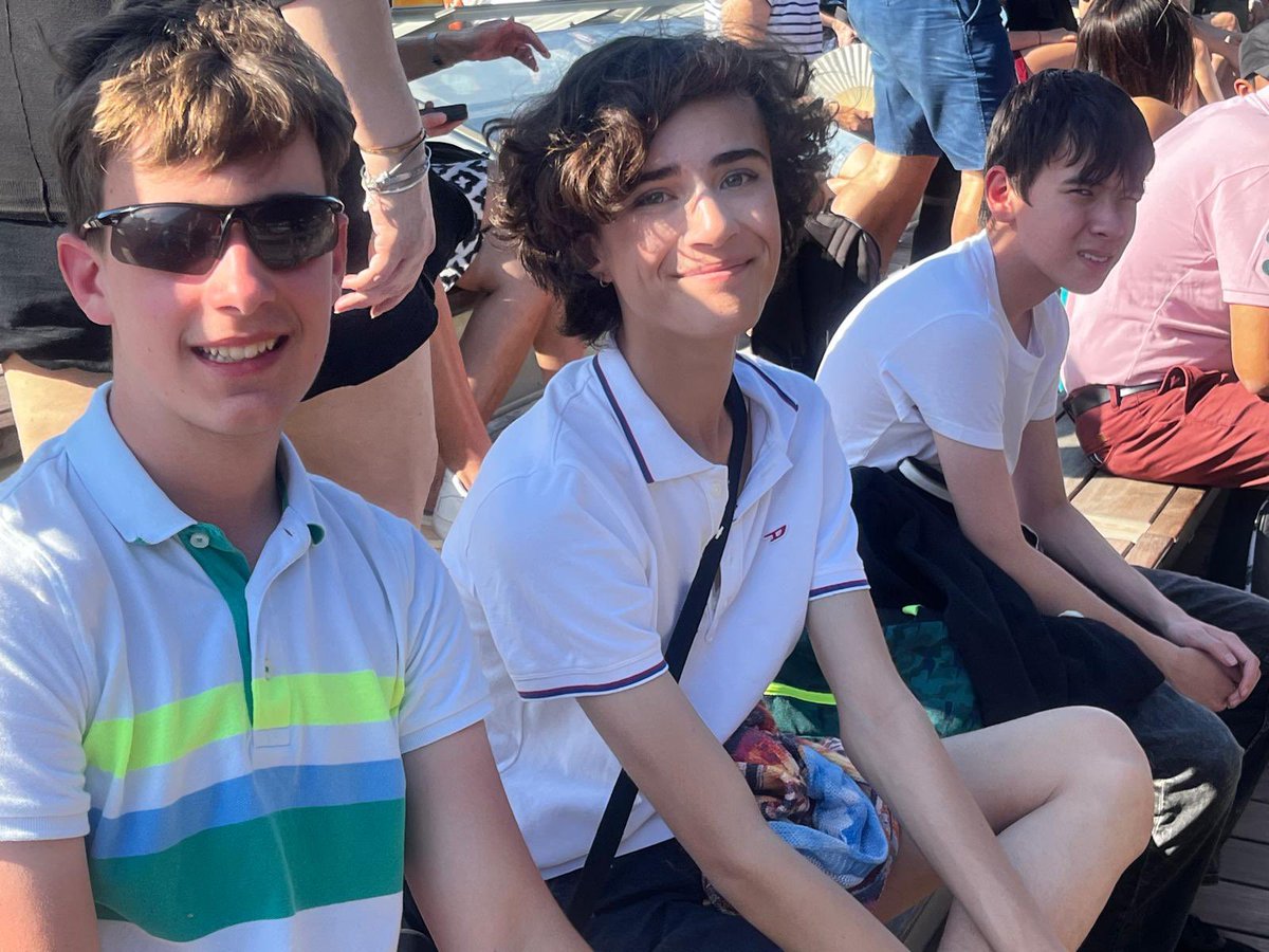 HA_FrenchDept's tweet photo. #FrenchDepartmentOnTour #ParisTrip2025
Day 2 โ The boys enjoyed a tour of the Seine on a bateau mouche ๐ฅ๏ธ. A breathtaking, once-in-a-lifetime experience they will never forget!
#FunInLanguages @HabsAdamsGS #MakingMemorableMemories @CulturalCapital ๐๐๐ซ๐ท https://t.co/0BUHAGOlnu
