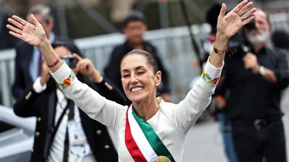Hoy cumple años Claudia Sheinbaum 💜y es justo homenajearla… ella encarna la valentía, la garra, la determinación, la fuerza política; no son cualidades exclusivas de los hombres…

La presidentA de México es un ejemplo vivo de liderazgo, resiliencia y compromiso con su pueblo.
