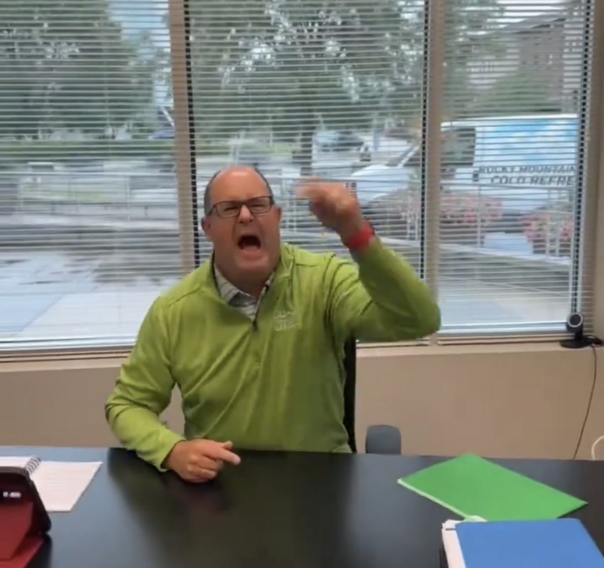 Pat, we’ve been through this. Don’t you remember last summer— x.com/visitquadcitie…

We don’t mind the QC Steamhaus though 👀