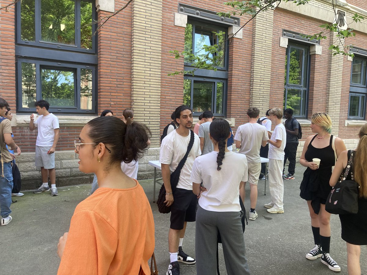PradayrolGael's tweet photo. 24/06 : #stage2nde organisé par le #rectorat de @actoulouse, les stagiaires ont été reçus à #sciencespo @Toulouse : concours, cursus, mobilités, débouchés… un formidable accueil et de riches échanges👌 merci au directeur et aux équipes @EricDarras #orientation @DRAIO_OCCITANIE https://t.co/BR8PWhe8wH