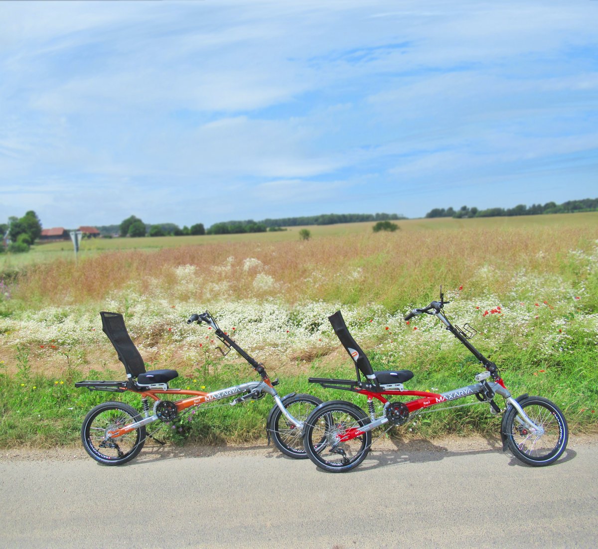 MaxaryaBicycles's tweet photo. Here are our new riders from the UK showcasing their new bikes 🚴‍♂️—motivated for a long, enjoyable season ahead ☀️🌿

Get advantage of our current 25th anniversary edition promotional offer

👉 https://t.co/3xqNzfnyJ8

#Maxarya #RecumbentBike #CyclingUK #BikeLife #RideInComfort https://t.co/hDLFg6McFE