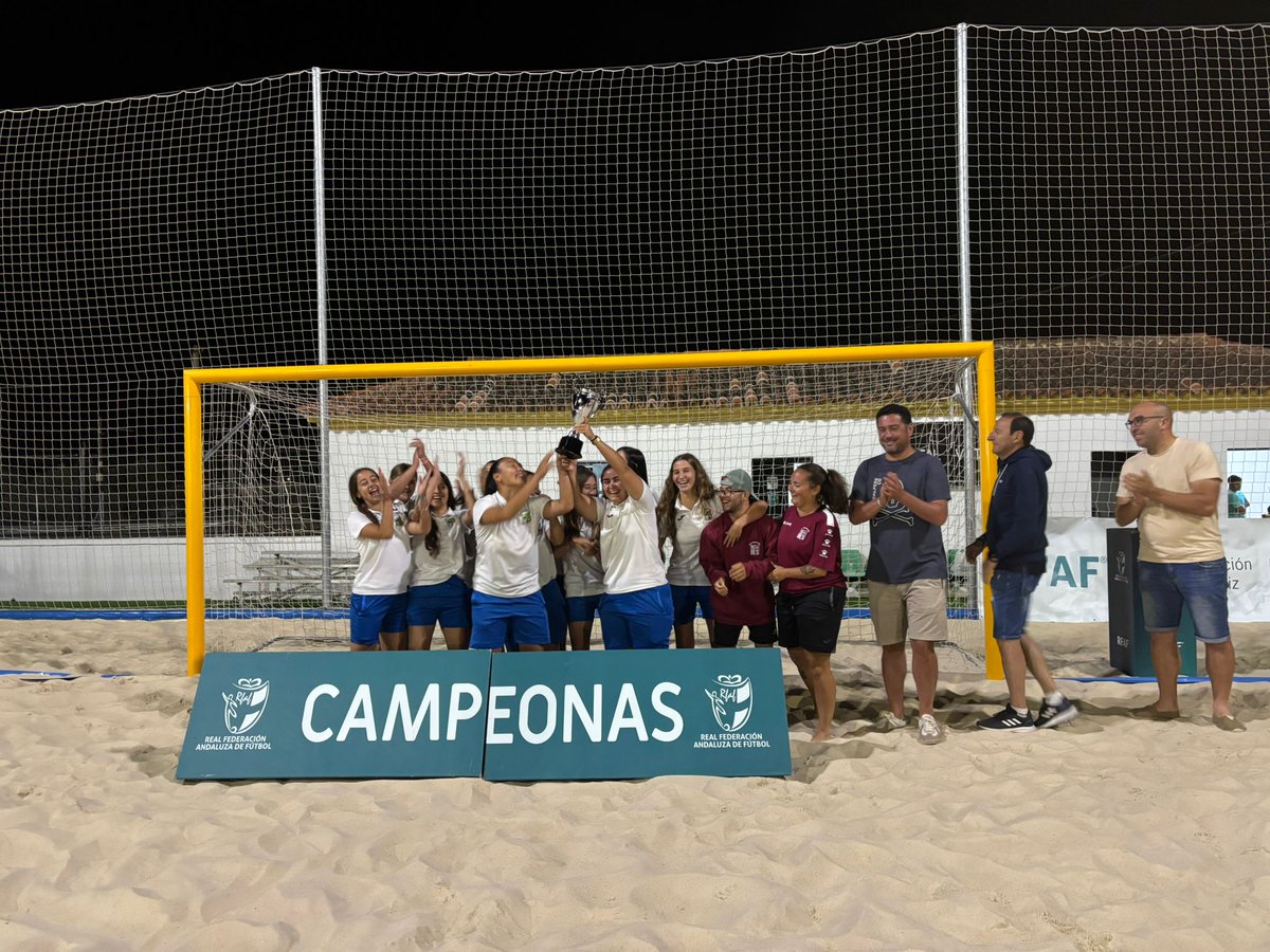 📌 JUVENIL FEMENINO

⚽⛱️ FÚTBOL PLAYA

Las nuestras reciben la copa de CAMPEONAS provinciales de fútbol playa, torneo que les da acceso a disputar el Campeonato de Andalucía.

Enhorabuena 💪