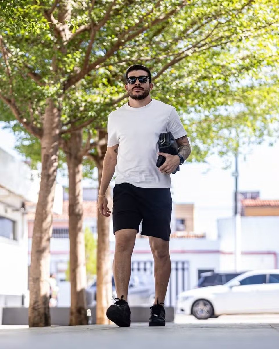 globoesportece's tweet photo. Richardson retorna ao Ceará e está à disposição de Léo Condé https://t.co/JuZxUUPXPU https://t.co/HLj66TygTE