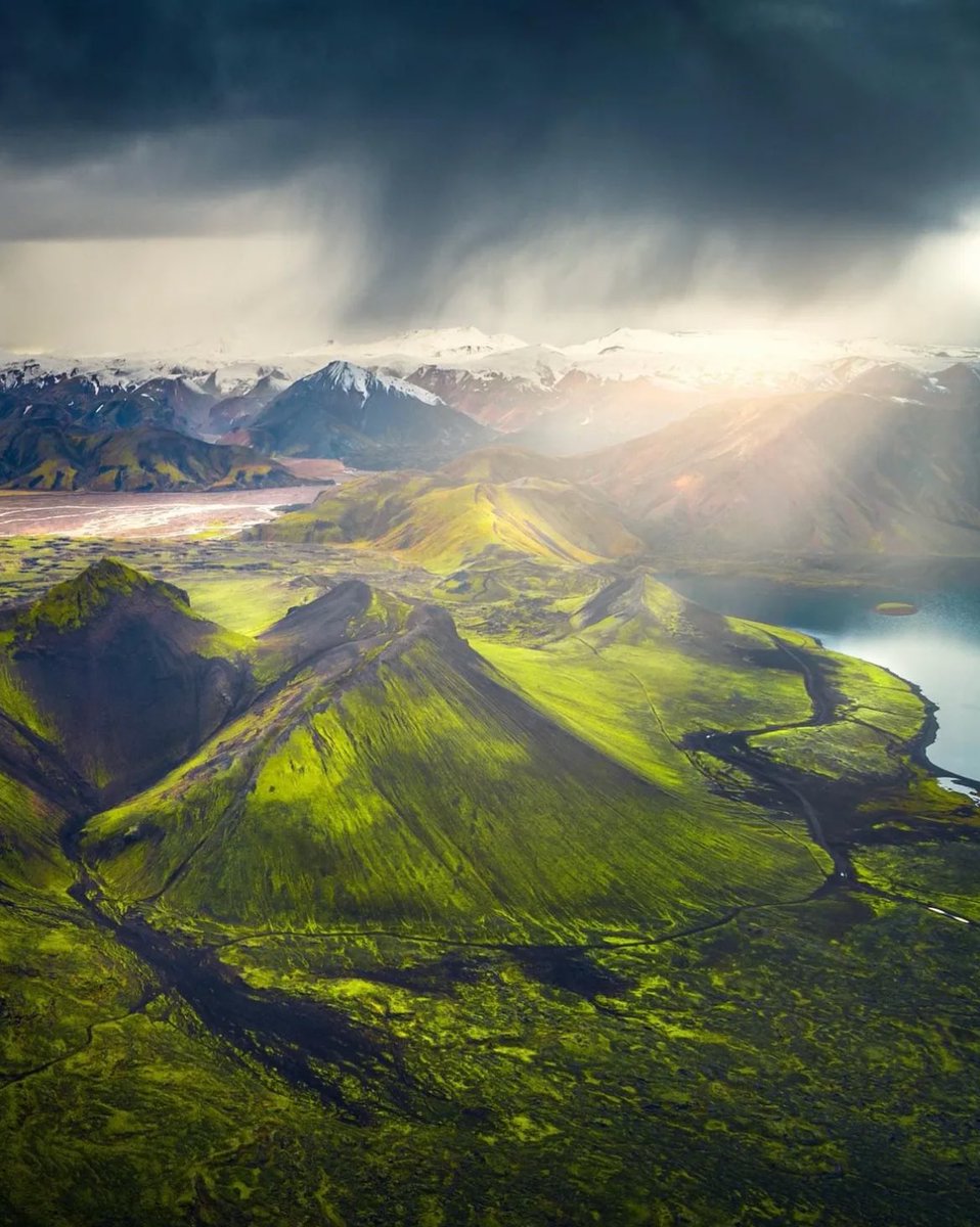 ScandinavianAE's tweet photo. Iceland 🇮🇸 https://t.co/qOy2gqSWER