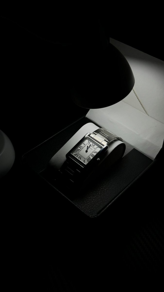 MSOSIMI's tweet image. أغلى وأجمل هدية توصلني من أغلى شخص🖤.
@Cartier