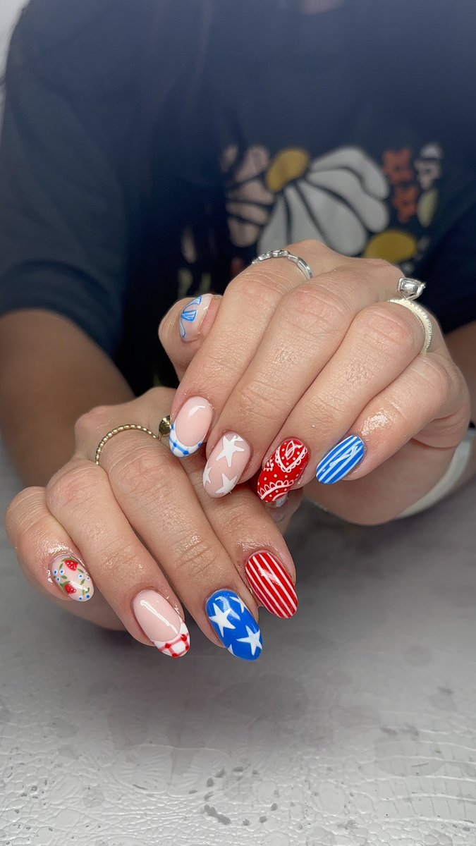 reamitch4's tweet photo. MAPA🇺🇸 #MakeAmericaPatrioticAgain #nailtech #maga #America https://t.co/7CrAEHz3Sa