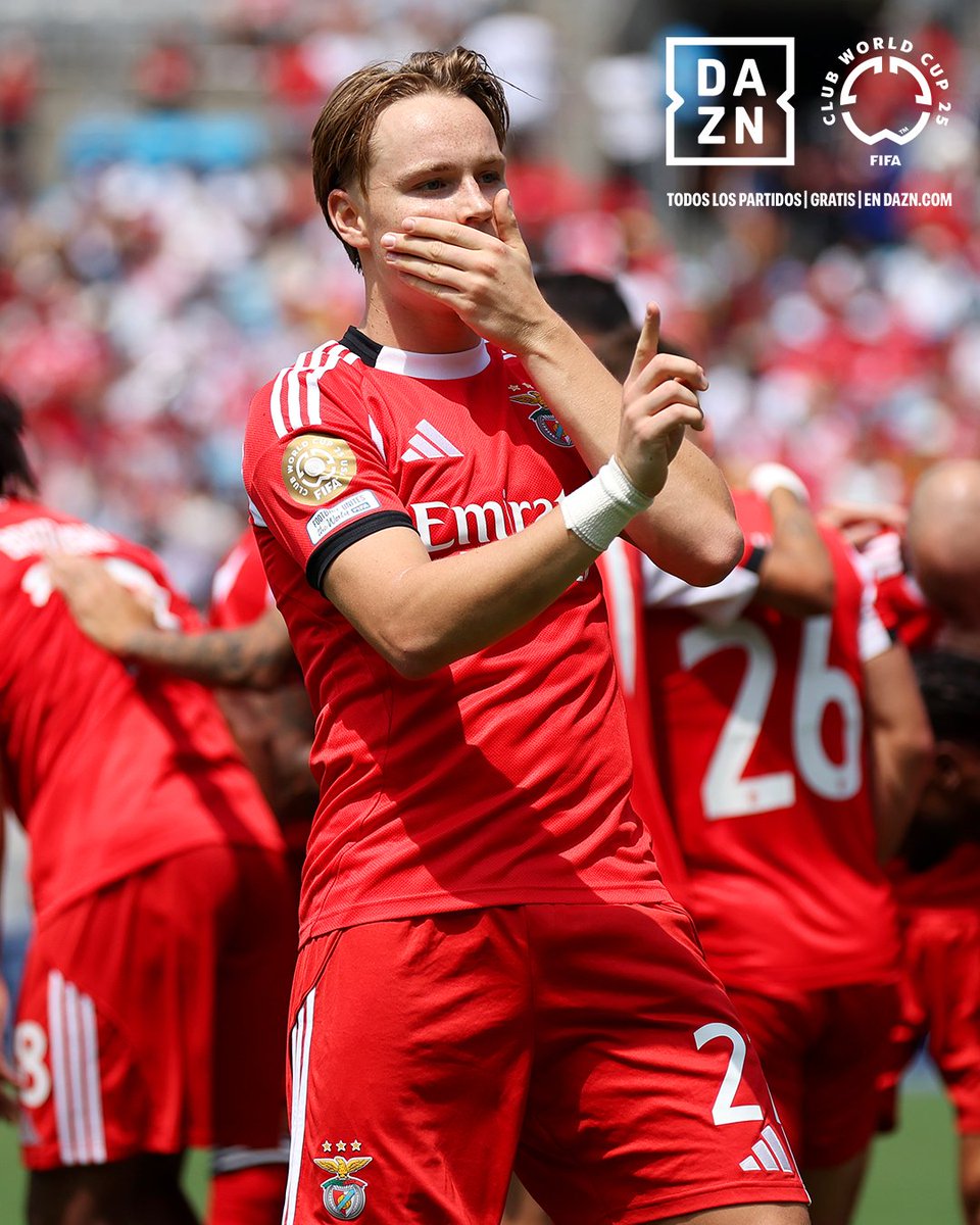 #MundialDeClubes Boca eliminado ⛔️

Aún no terminó su partido ante Auckland que está demorado por tormentas, pero Benfica derrotó a Bayern Munich 1 a 0 y jugará octavos de final junto a los alemanes.