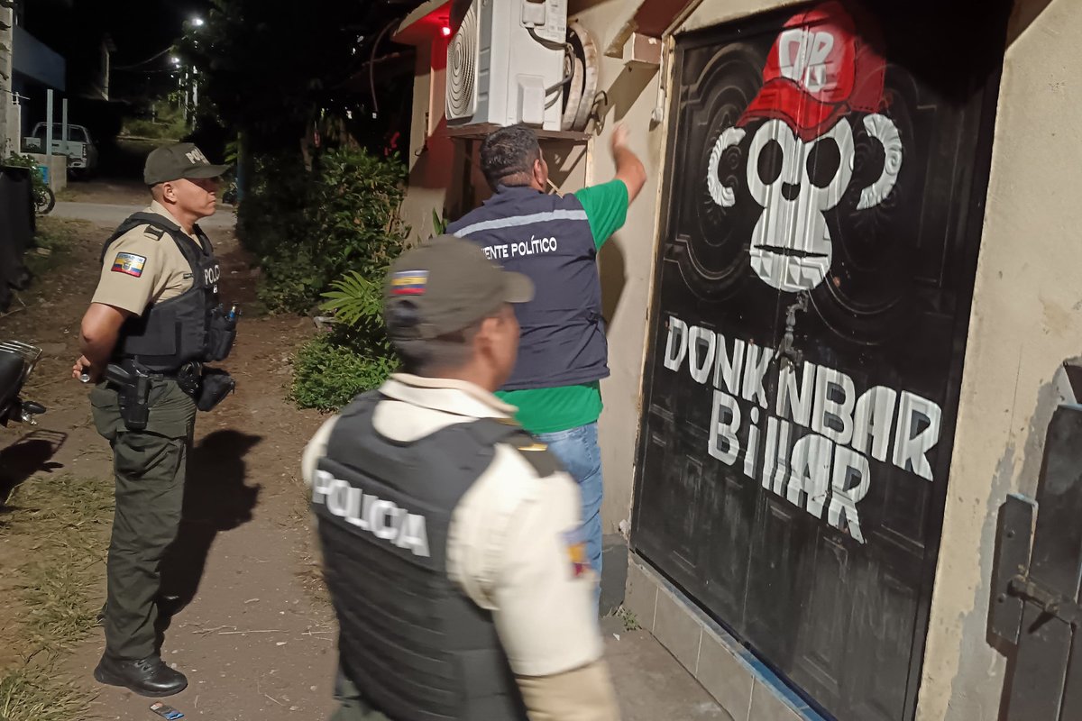 #Control | El Consejo de Gobierno de Galápagos, a través de la Unidad de Gobernabilidad y Seguridad en coordinación con la <a href="/PoliciaEcuador/">Policía Ecuador</a>, ejecutó un nuevo operativo de control en San Cristóbal, para fortalecer la seguridad ciudadana.