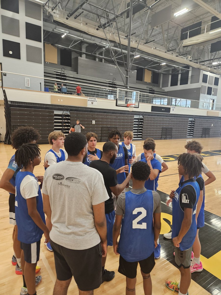 CougarHighHoops's tweet photo. IAABO summer hoops https://t.co/68C0WTOV3f