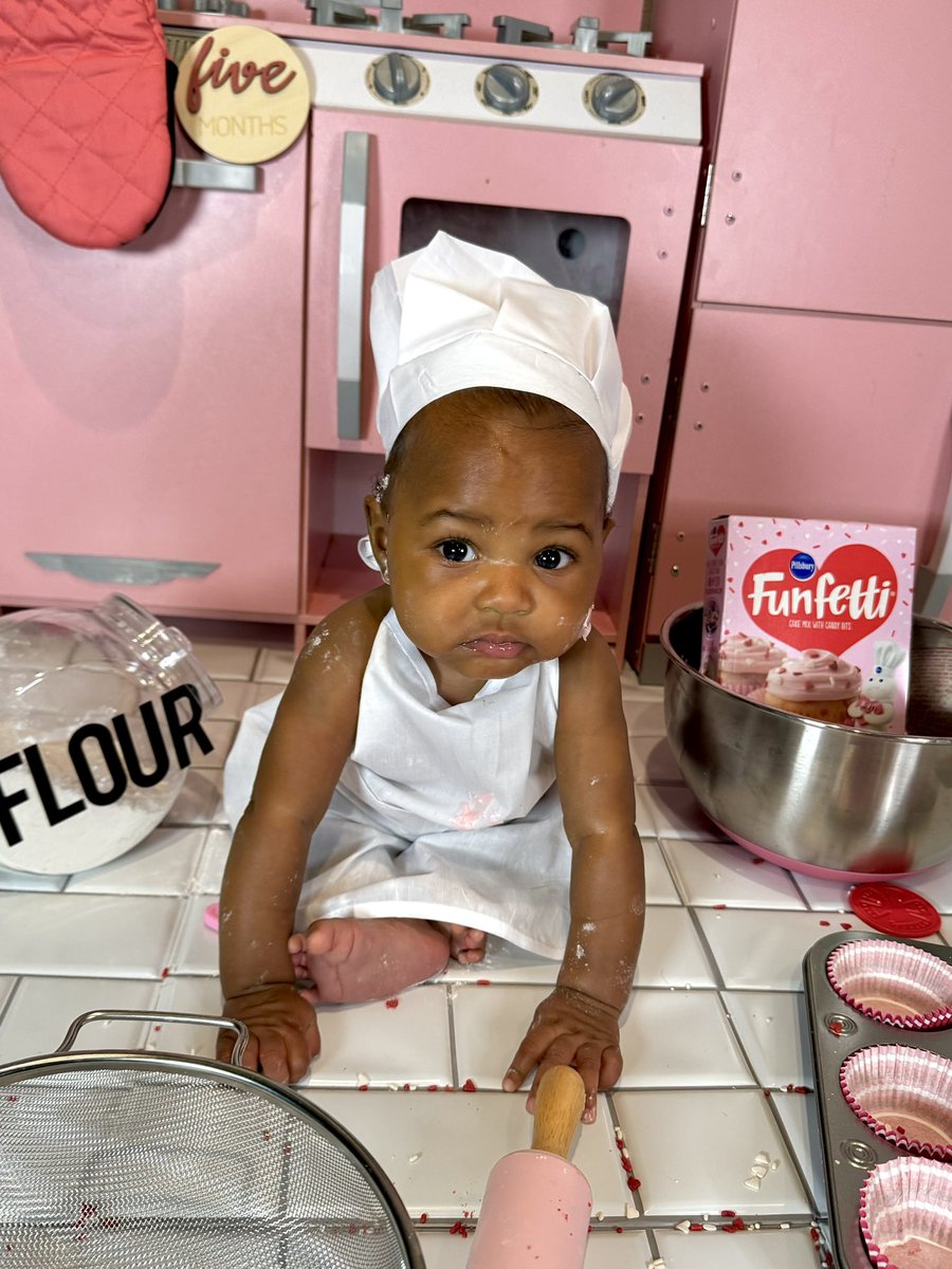 PoloVsDLo's tweet photo. I’ll Say This Shoot Was A Sweet Success 🎂🧁🥰
•
Shot 📸 &amp; Colored 🎨 By Me - D.Lo’DIGITAL
•
Model : My Beautiful Daughter 🥰💙
•
#DLoDIGITAL #dmvphotographer #girldad #chefphotoshoot #montlyphotoshoot #dmv https://t.co/pknXS3AJW9