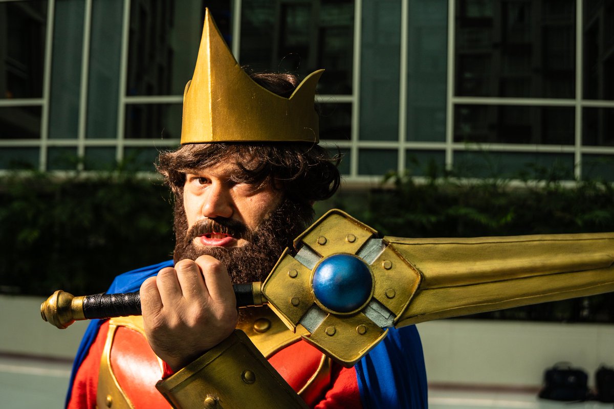 SirnaCosplay's tweet photo. Taste the blade of Eternos!
📷: @eyesofh_photography
#cosplay #cosplayer # #mattel #mastersoftheuniverse #MOTU #motucosplay #Eternia #Randor #KingRandor #motuclassics #motuorigins #Grayskull #CastleGrayskull #HeMan #cosplayphotoshoot https://t.co/7FaGg4FQ6l