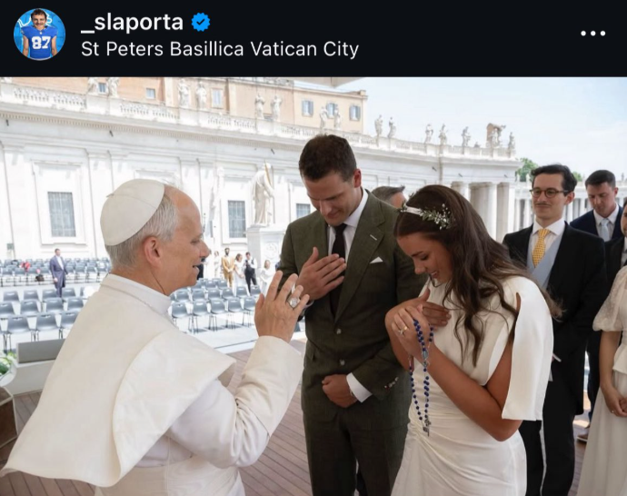gibbsforsix's tweet photo. Sam LaPorta deadass has the blessing of the pope we're winning the superbowl https://t.co/XQnGpOAEOI