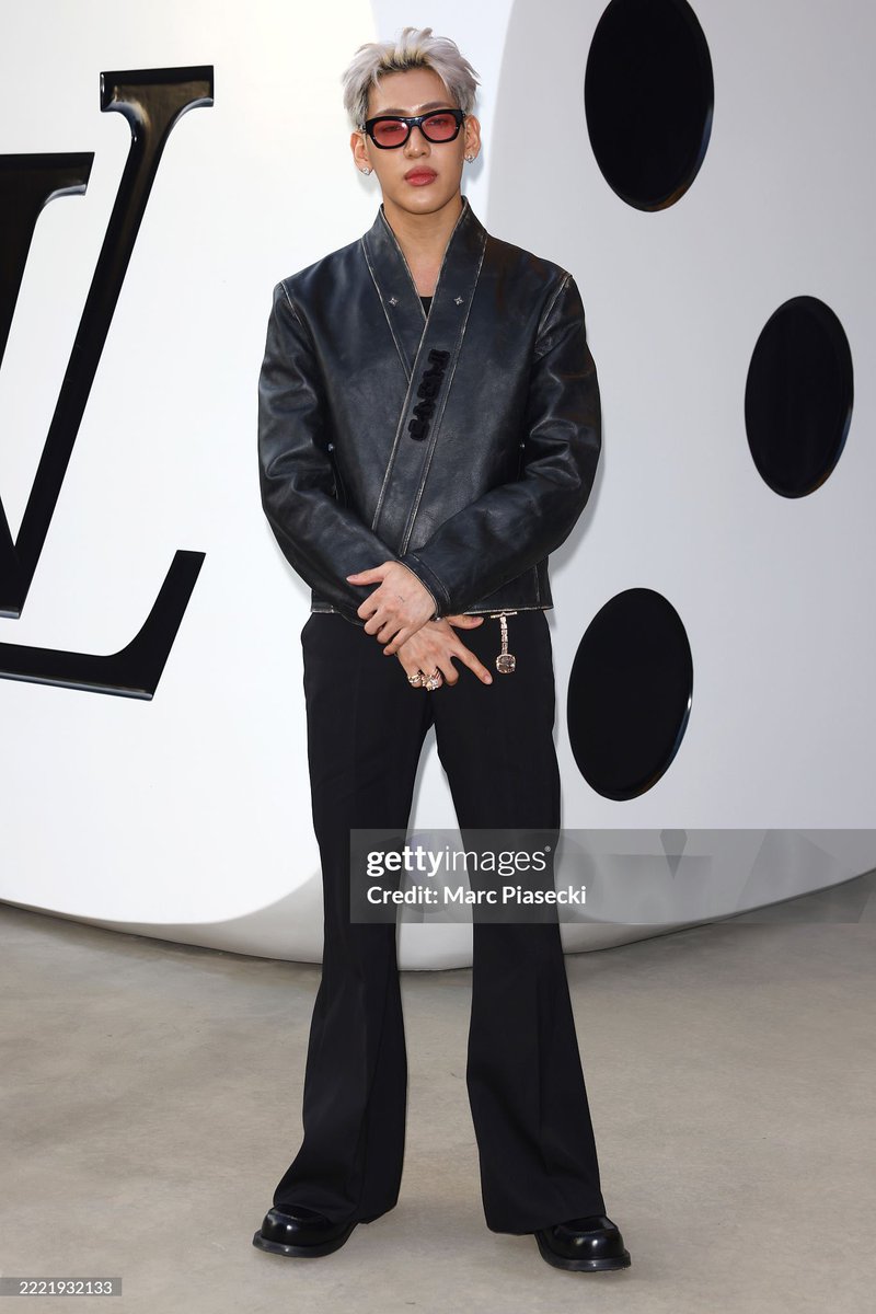 AllNewsth (@allnews_th) on Twitter photo หล่อเท่ทุกองศา!! แอบส่องลุคหนุ่มหล่อ “BamBam” House Ambassador ของ Louis Vuitton ที่เดินทางมาร่วมชมแฟชั่นโชว์ Louis Vuitton Men’s Spring-Summer 2026
LOUIS VUITTON ICON BAMBAM
#BamBamxLVMenSS26
#BamBam #แบมแบม #뱀뱀
#LVMenSS26 #LouisVuitton
<a href="/LouisVuitton/">Louis Vuitton</a>
📸 : Cr. gettyimages หล่อเท่ทุกองศา!! แอบส่องลุคหนุ่มหล่อ “BamBam” House Ambassador ของ Louis Vuitton ที่เดินทางมาร่วมชมแฟชั่นโชว์ Louis Vuitton Men’s Spring-Summer 2026
LOUIS VUITTON ICON BAMBAM
#BamBamxLVMenSS26
#BamBam #แบมแบม #뱀뱀
#LVMenSS26 #LouisVuitton
<a href="/LouisVuitton/">Louis Vuitton</a>
📸 : Cr. gettyimages