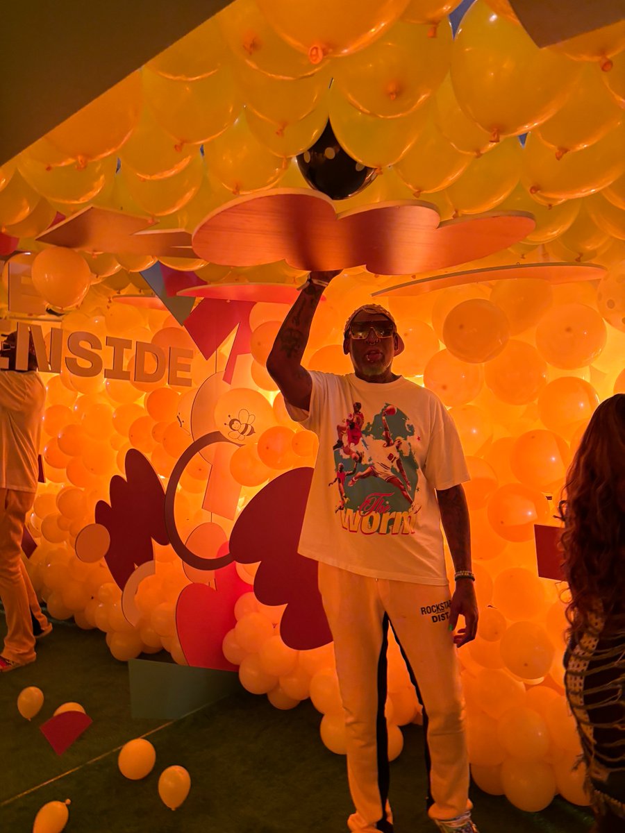 pinatacloud's tweet photo. Dennis Rodman has officially entered the Pinata.

Safe to say he Believes What’s Inside 🌀
@pinatacloud x @Permissionless https://t.co/CTjyTEg3c8