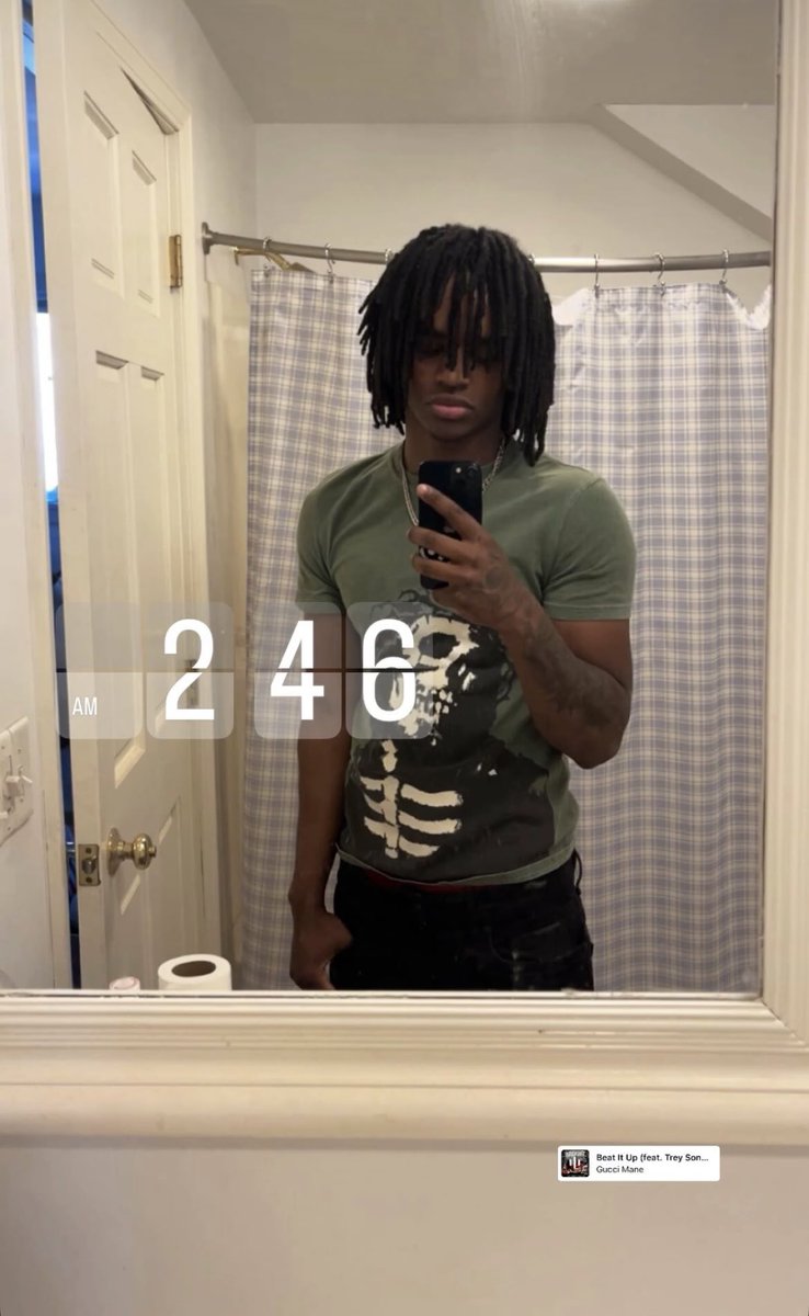j3811315's tweet photo. HMU with face https://t.co/KXcHTB0AX8