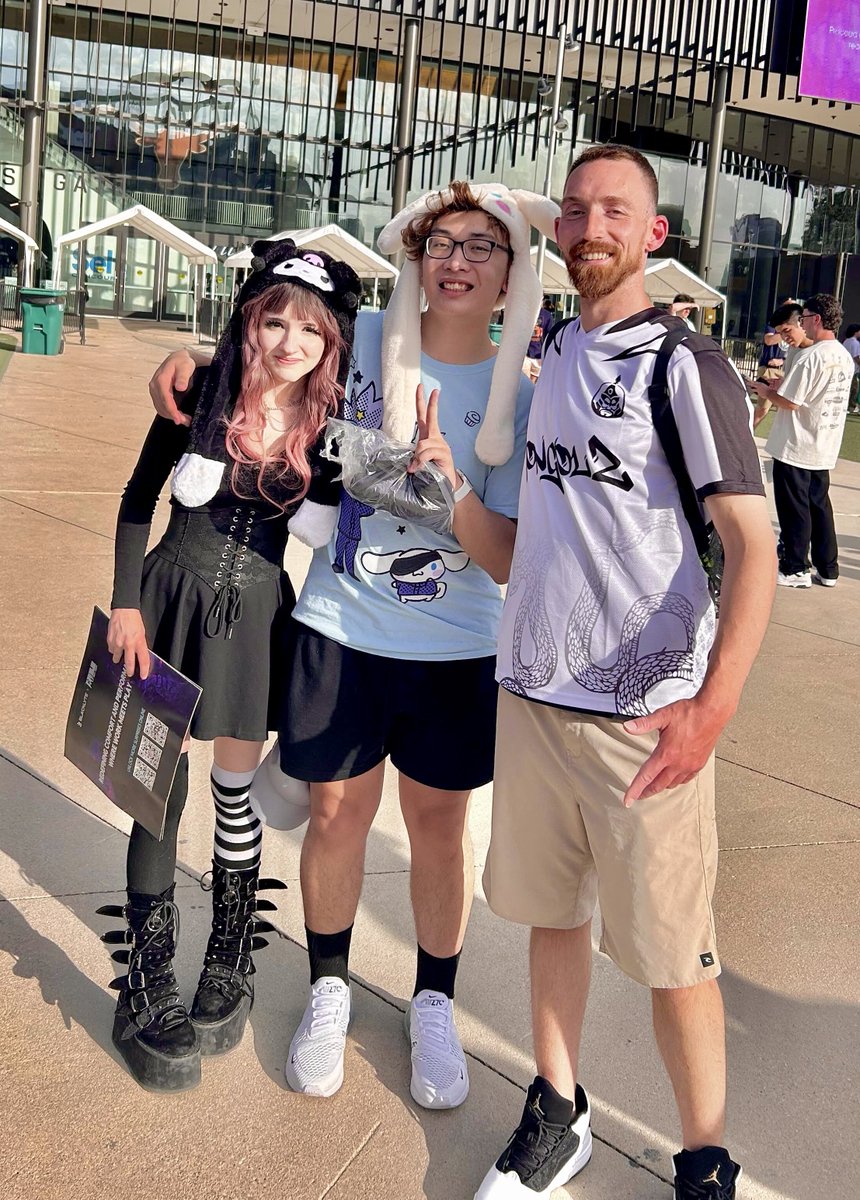 Getting to spend time with these to adorable humans in Austin was definitely a highlight for me. From interacting online ➡️ irl, was heartwarming. They’re both so sweet, y’all have me missing Texas 🥲🤙