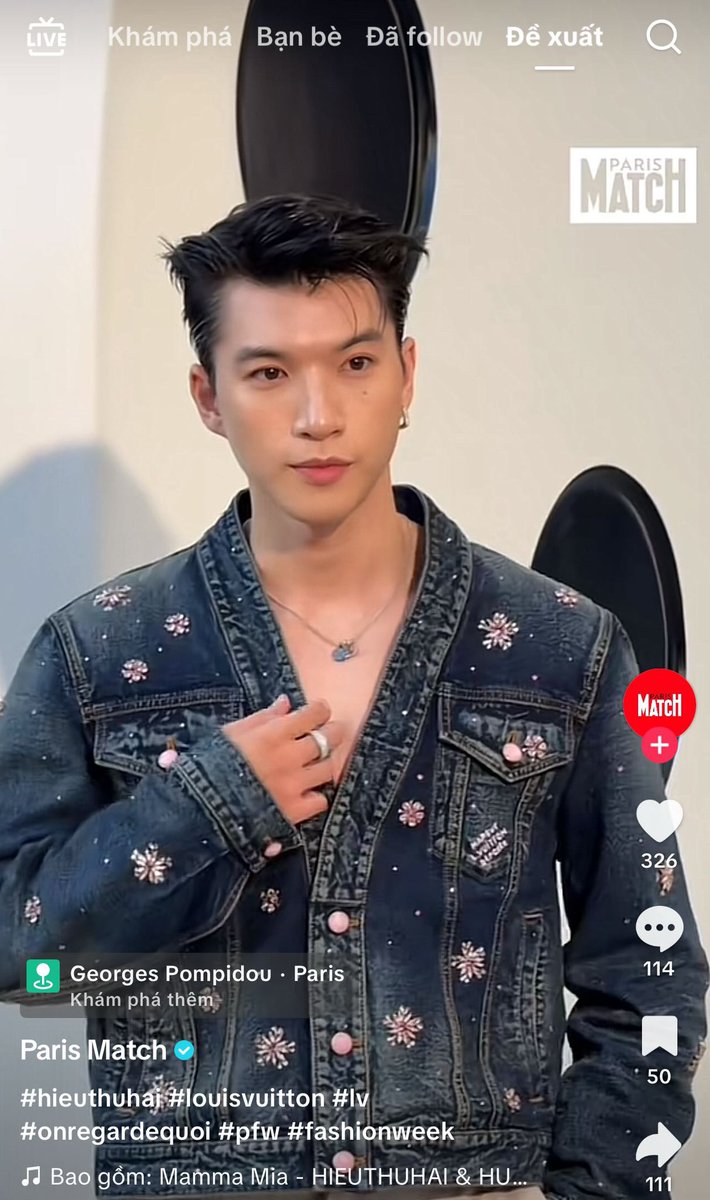 gahamdua_'s tweet photo. HIEUTHUHAI xuất hiện trên Paris Match - tạp chí “anh em” chung nhà LVMH với Louis Vuitton. Thế này riết quên màu mặt đất 
@louisvuitton 
HIEUTHUHAI in Paris for LVMenSS26 #HIEUTHUHAIxLVMenSS26 https://t.co/TbiZbVxb5T