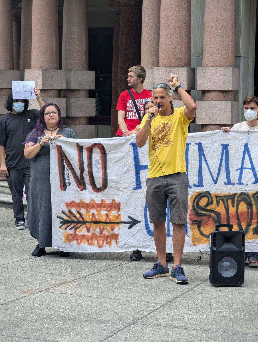 BaghdadBrian's tweet image. I'm down at #pdx City Hall for a gathering of Portlanders who want to see ICE's permit revoked, ahead of the city council meeting occurring at 230 discussing what it means to be a sanctuary city, and the future of ICE in Portland. #pdxprotest