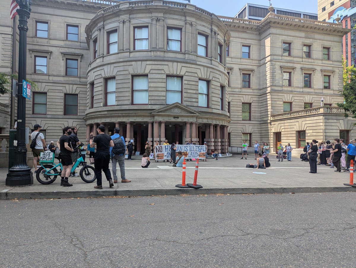 BaghdadBrian's tweet image. I'm down at #pdx City Hall for a gathering of Portlanders who want to see ICE's permit revoked, ahead of the city council meeting occurring at 230 discussing what it means to be a sanctuary city, and the future of ICE in Portland. #pdxprotest
