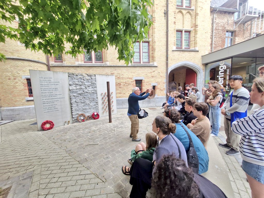SashinkaMac's tweet photo. Fantastic @historyANU student presentations today at Essex Farm @CWGC cemetery (once a casualty clearing station);then to Huts &amp; Hill 60 cemeteries for a considered &amp; thoughtful discussion on McCrae's #InFlanndersField 🌸; with a pause at  Poperinge Execution Post #anuhistorytour https://t.co/1OnHtc4x3d