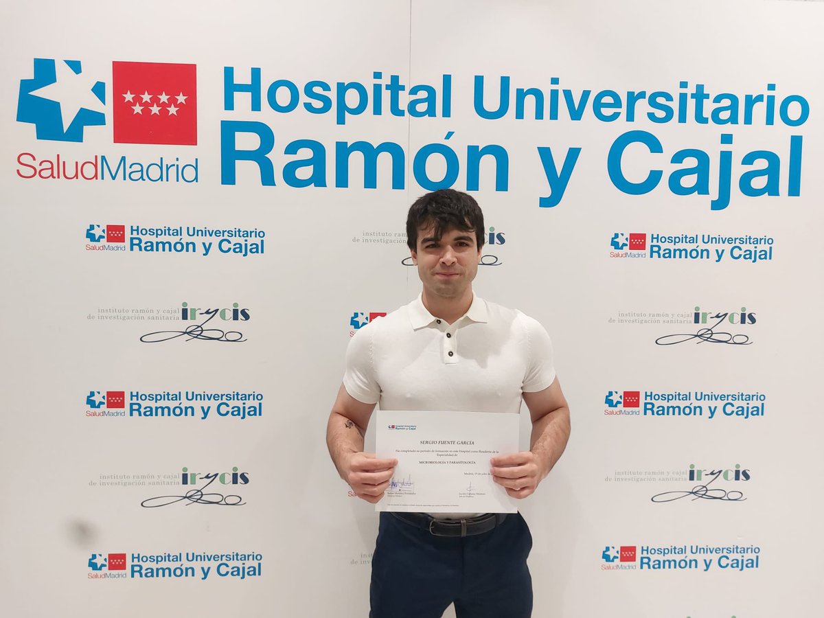 microRyC's tweet image. Enhorabuena a nuestro residente Sergio Fuente, que hoy ha participado en el acto de despedida de residentes de nuestro Hospital.
Estamos muy orgullosos de tu paso por el servicio y estamos seguros de tu éxito futuro. El mundo gana a un gran microbiólogo y profesional.