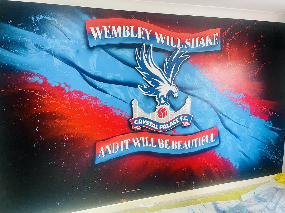Henke7's tweet photo. Absolutely thrilled to share my son’s new bedroom wall! ⚽️ ✨
Brought to life by the incredibly gifted @stateoftheart_ 
More than paint on a wall, it’s pure imagination turned into art. What a talent! 👏
We’re completely in awe — go check out his work and prepare to be amazed. 💫 @CPFC @CPFCAcademy  @BBCSport