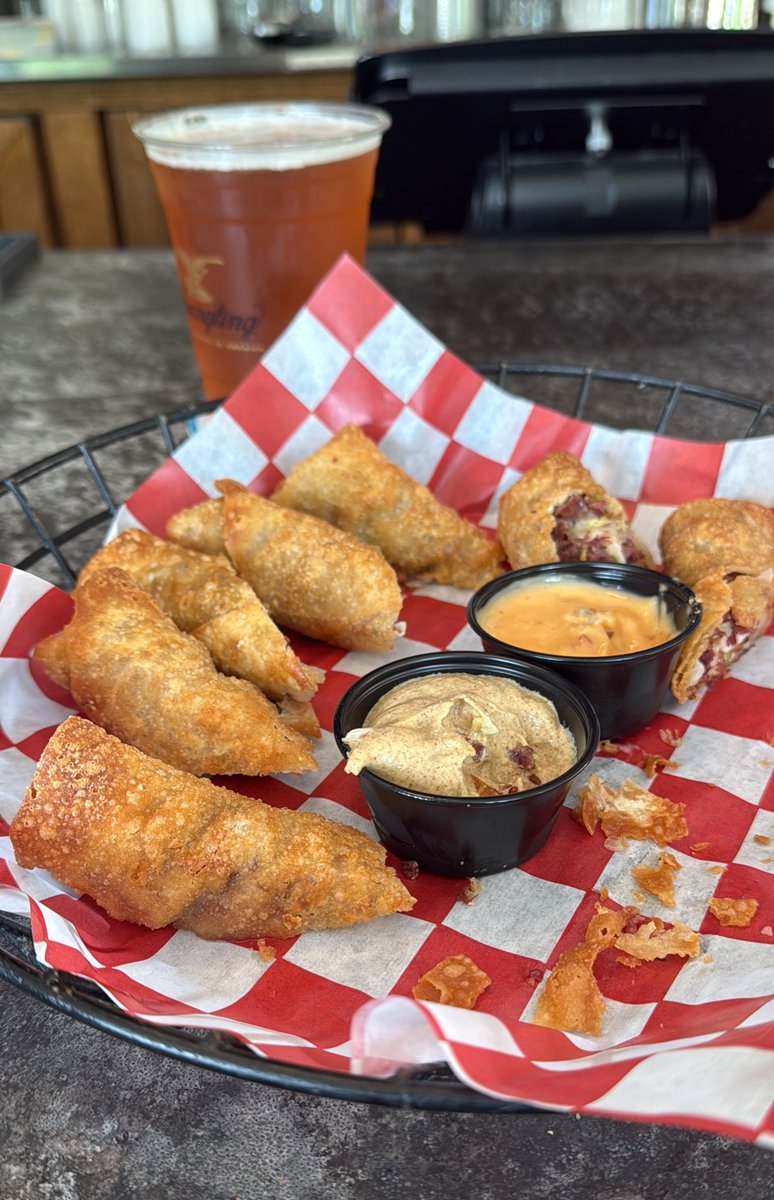 tacogladiator's tweet photo. Irish Egg Rolls… 10/10 @CorkandKerry
#whyIamFat https://t.co/L30hLvb7fe