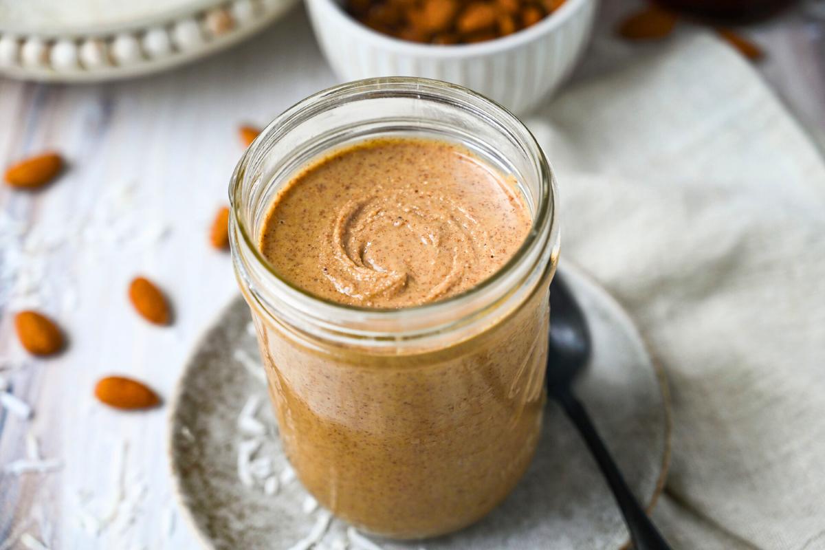 Making homemade Almond Coconut Butter has never been easier, and the creamy, dreamy payoff is SO worth it! ameessavorydish.com/homemade-almon… via <a href="/AmeeLivingston/">Amee's Savory Dish</a>