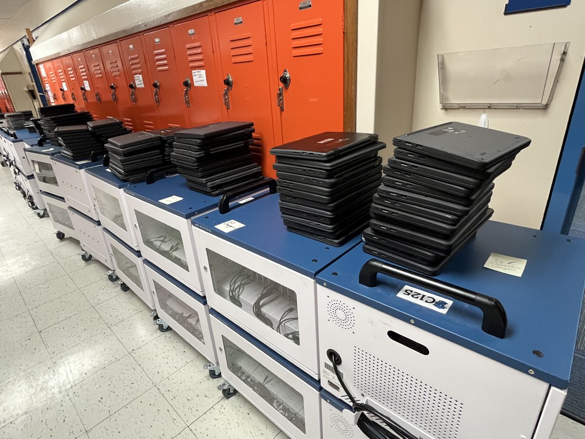 Seagoville_ES's tweet image. Thank you to the tech team for preparing student devices for our incoming students. Your support is truly appreciated! @dallasschools @mrschoppa1908