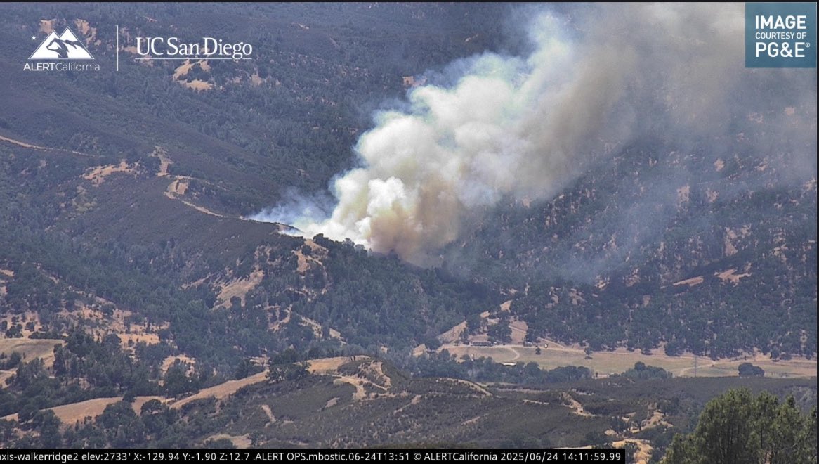 CALFIRELNU's tweet photo. #CacheFire: CAL FIRE is responding to a vegetation fire near the Cache Creek Bridge on Highway 20 east of Clearlake Oaks. Per Boggs Copter 612 at scene, the fire is approximately five acres in brush with multiple spot fires. CAL FIRE is augmenting its dispatch with additional air and ground resources.
