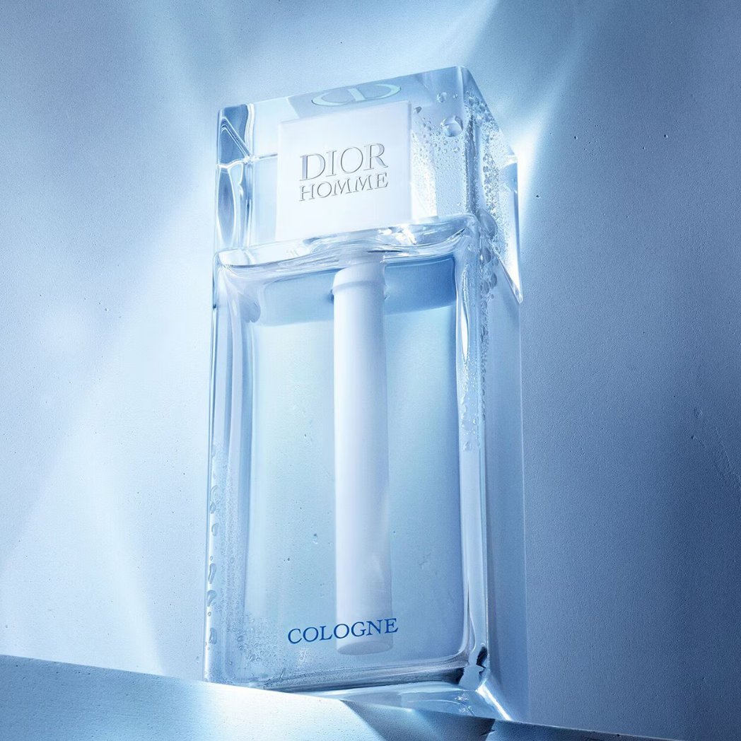 محب العطور ✨ tweet media