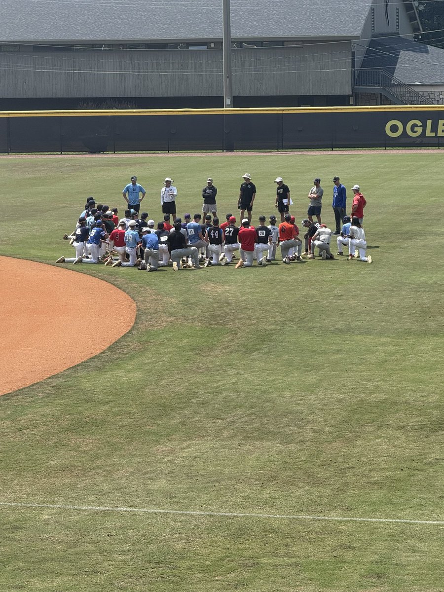 Rush2Harvey's tweet photo. Extremely productive day at Oglethorpe University. Exposing myself to better competition and being around these elite coaches will only help me improve my craft. @Lar2D_2 @GoPetrelsBSB @PointUbaseball @AlabamaBSB @GSU_Base @RacersBaseball @GWUBaseball @CoachCummings19 https://t.co/VrMqcjsfqY