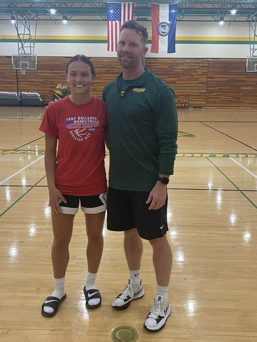 Baylor Brownsberger (@baylor_bberger) on Twitter photo Thank you Coach Ressel and Coach Porter for making it a great day at Missouri Southern Camp! I enjoyed spending time with you guys and the team! <a href="/CoachRessel/">Ronnie Ressel</a> <a href="/Coach_BPorter/">Bryant Porter</a> <a href="/dellalamb_bball/">Della Basketball Club</a> <a href="/coachholland93/">holland</a> <a href="/tford12kc/">Terrell Ford</a> Thank you Coach Ressel and Coach Porter for making it a great day at Missouri Southern Camp! I enjoyed spending time with you guys and the team! <a href="/CoachRessel/">Ronnie Ressel</a> <a href="/Coach_BPorter/">Bryant Porter</a> <a href="/dellalamb_bball/">Della Basketball Club</a> <a href="/coachholland93/">holland</a> <a href="/tford12kc/">Terrell Ford</a>