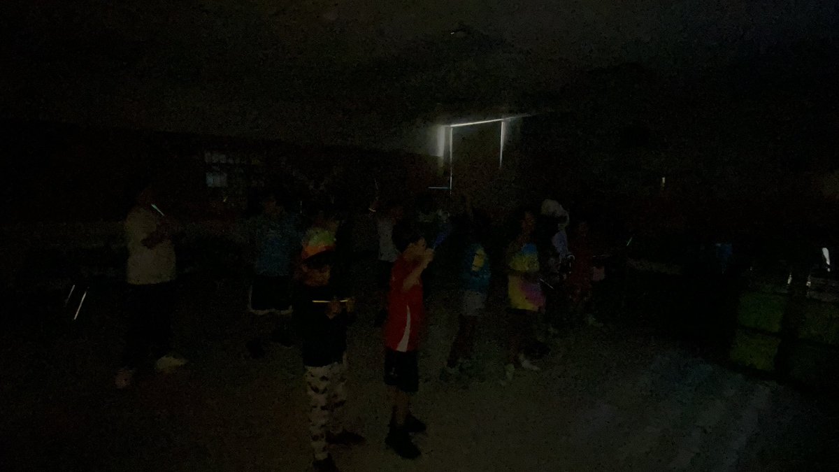 MsDuarteTeaches's tweet photo. Day 4 Countdown: Glow Day 🌟🔦 @CNEWM_DPCDSB https://t.co/czdILRnfOJ