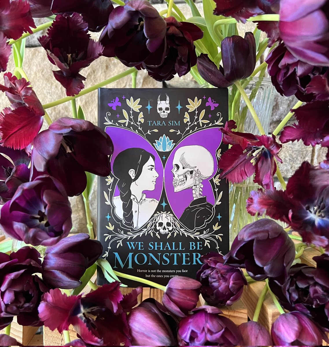 It's been one year since the release of WE SHALL BE MONSTERS, my love letter to Frankenstein, mythology, and angry/weird girls.

🪷

As I work on the sequel (brace yourselves), I'm so grateful to my readers who continue to champion me and my books 💜🖤