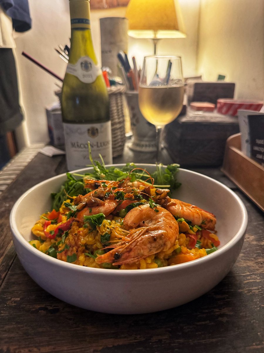 Wonderful wife is winning the Paella challenge 

Until next time !