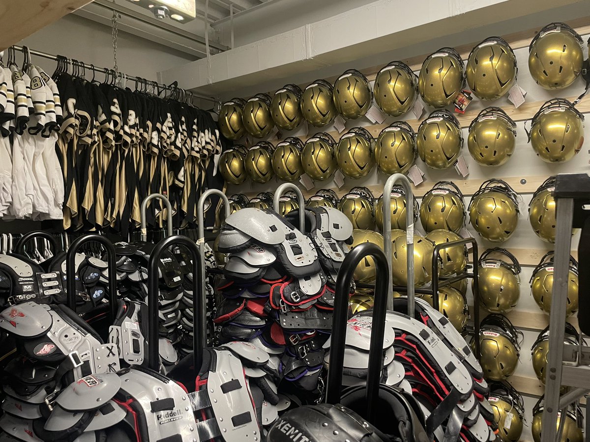 pvifootball's tweet image. Til this season….. #ALLIN 🏈