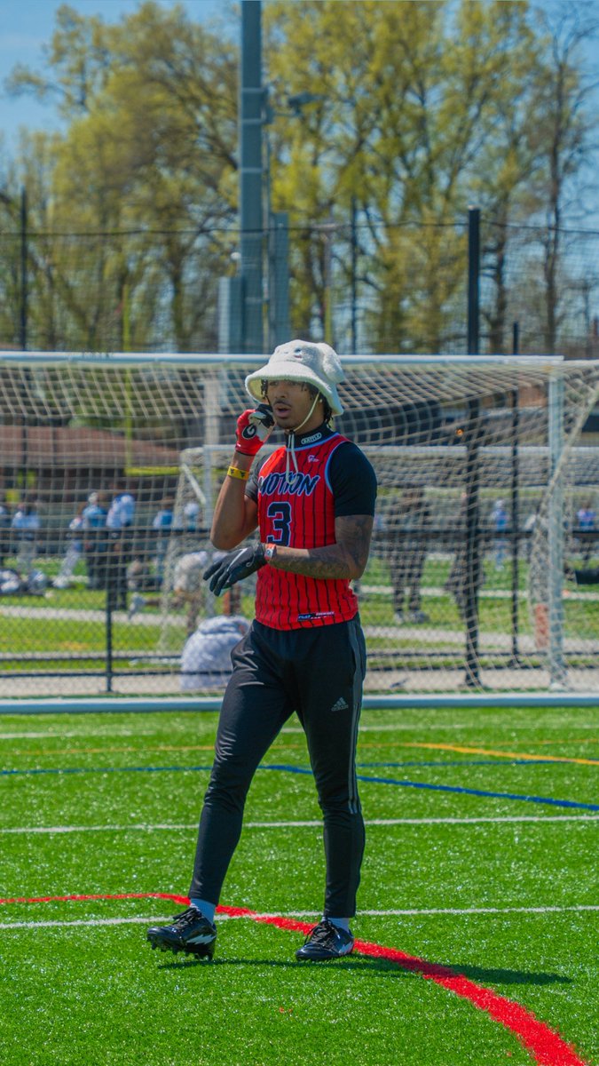 0 stars, 0 division 1 offers, but best believe y’all will know my name soon. All it takes is for one coach too pull the trigger, I wont let you down and i promise i’ll exceed no matter the circumstances.  
hudl.com/v/2R596k