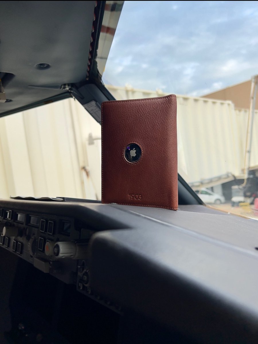 AviWallet's tweet photo. A modern upgrade to the classic that started it all.
Now with built-in AirTag tracking, it’s the wallet that won’t go missing, even at FL410.

✈️ Built for pilots. Backed by purpose.
🧭 Always within reach.
📍 Only at https://t.co/a6U9oXsuLx

#pilotgear #aviationlife #aviwallet https://t.co/FXabeTwqOn