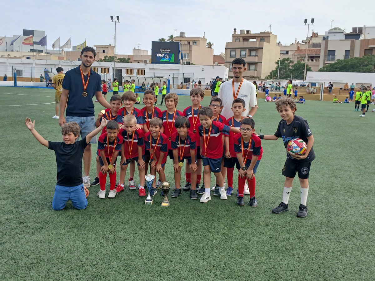 El Prebenjamín A en la entrega de trofeos de la <a href="/RFMF_MELILLA/">RFMF_MELILLA</a>