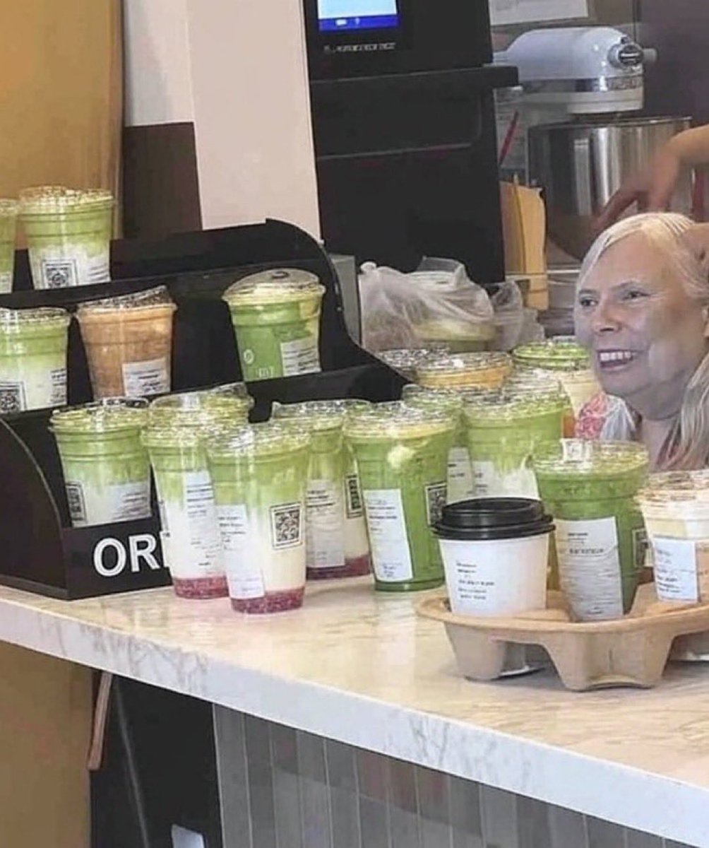 evadentz's tweet image. is that joni mitchell