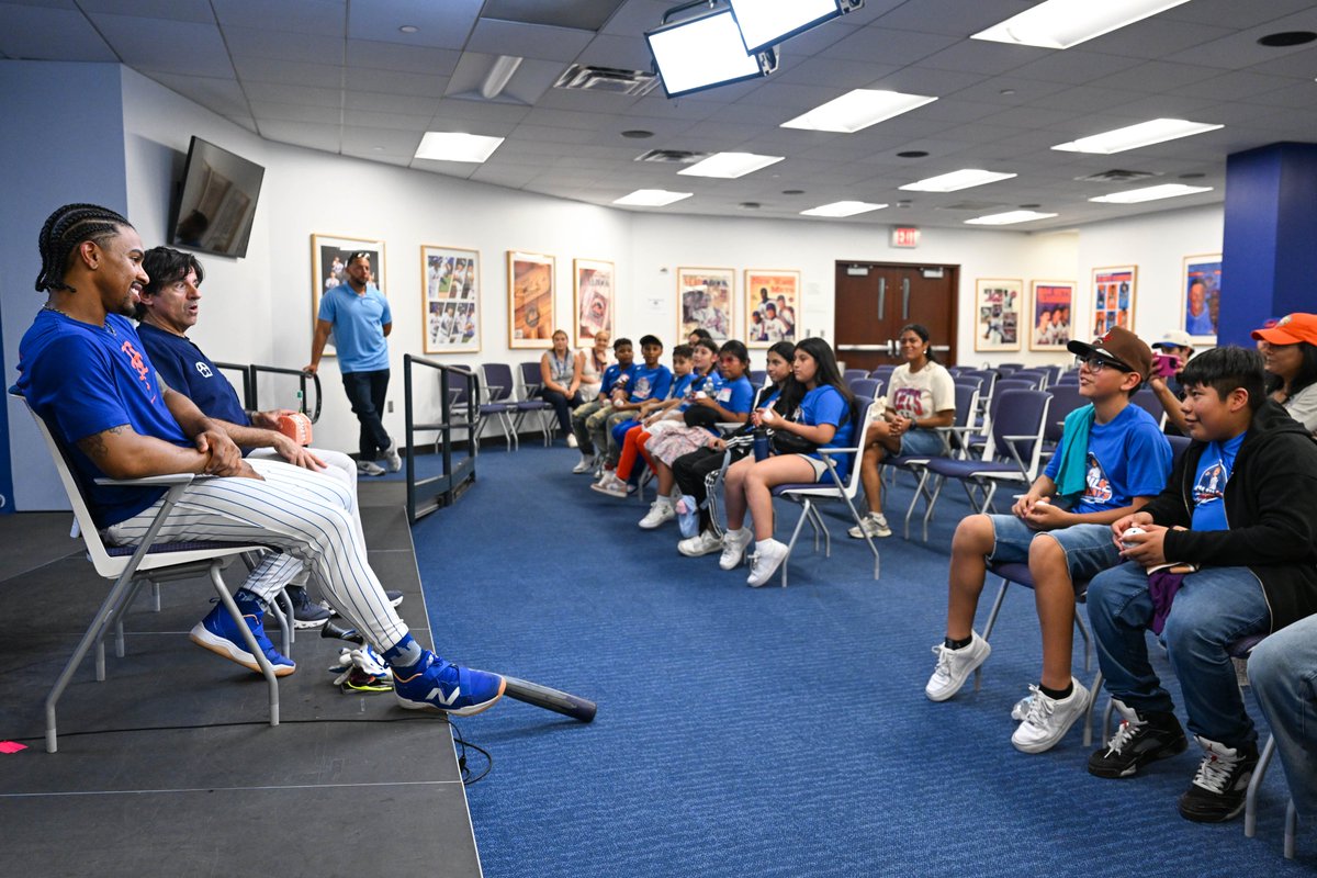 Amazin' Mets Foundation (@amazinmetsfdn) on Twitter photo Smile Tuesdays with <a href="/Lindor12BC/">Francisco Lindor</a> continues to spotlight the power of a smile and good dental health! For his third event of 2025, Francisco hosted youth from one of our grantee partners, <a href="/Commonpoint_Qns/">Commonpoint</a>! 😁🧡 Smile Tuesdays with <a href="/Lindor12BC/">Francisco Lindor</a> continues to spotlight the power of a smile and good dental health! For his third event of 2025, Francisco hosted youth from one of our grantee partners, <a href="/Commonpoint_Qns/">Commonpoint</a>! 😁🧡