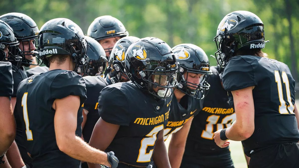 pavel_m77's tweet image. After an amazing camp and conversation with @DanMettlach I’m BLESSED to receive an offer from Michigan Tech University! Super thankful for their belief in me as a person and a player. @CoachRustman @J_Daniels74 @Philbrath @CoachJurasin @Coach_Saterstad @CoachThomas90