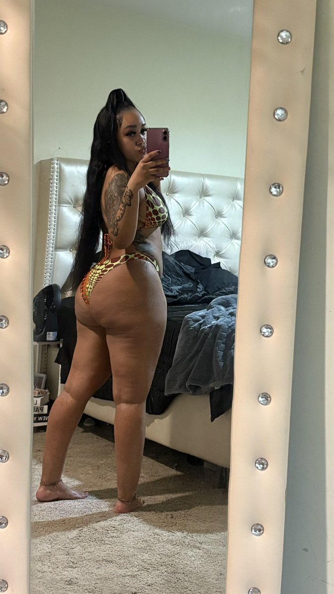 fortheluvvofkay's tweet photo. Summaa just begunnn 🧡 https://t.co/Njk9xLHbfS