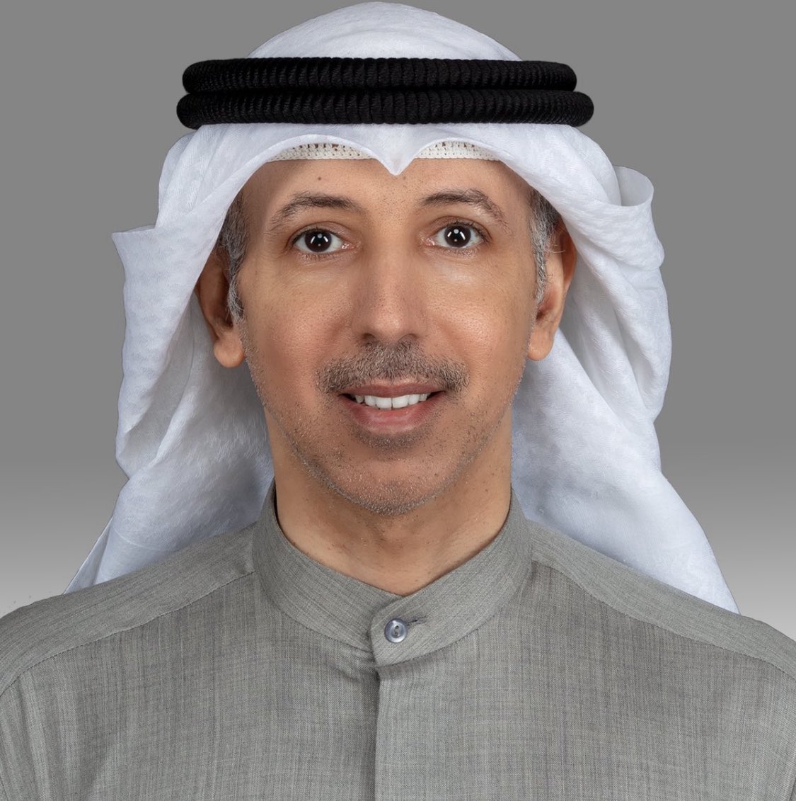 راكان طارق الدوسري (@rakantariq7) on Twitter photo الى عائله المضف الكريمه وبالاخص بومضف <a href="/m_almodhaf/">مهلهل خالد المضف</a> وبوجاسم <a href="/ajalmudhaf/">عبدالله جاسم المضف</a> ما قام به ولدكم من شتم اصحاب الجنسيه السابعه هذا لا يرضيكم اولاً ولا يرضي الجميع فلو تكرمتو اقظبوه ونبهوه لا يفتح لايفات التك توك ويقعد يتكلم على الجناسي والسحب والى آخره بسخريه وشكراً . الى عائله المضف الكريمه وبالاخص بومضف <a href="/m_almodhaf/">مهلهل خالد المضف</a> وبوجاسم <a href="/ajalmudhaf/">عبدالله جاسم المضف</a> ما قام به ولدكم من شتم اصحاب الجنسيه السابعه هذا لا يرضيكم اولاً ولا يرضي الجميع فلو تكرمتو اقظبوه ونبهوه لا يفتح لايفات التك توك ويقعد يتكلم على الجناسي والسحب والى آخره بسخريه وشكراً .