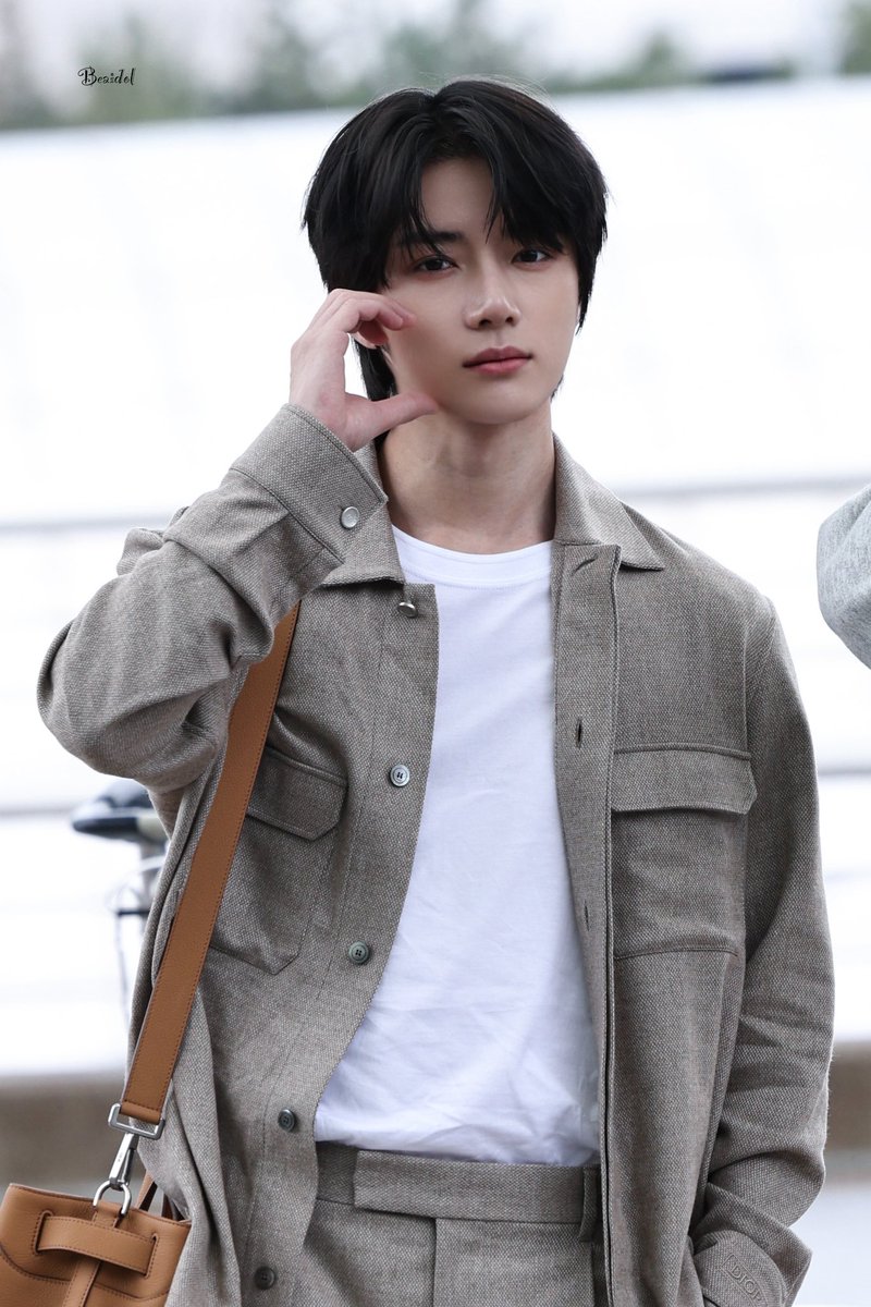 Rukiovoo's tweet photo. 20250625 🍪🧸

 #TXT #TOMORROW_X_TOGETHER #범규 #BEOMGYU #TXT_BEOMGYU #TXT_범규 #ボムギュ https://t.co/ALdiumShwC